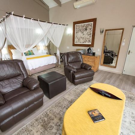 Twiga Travel Villa Hoedspruit Buitenkant foto